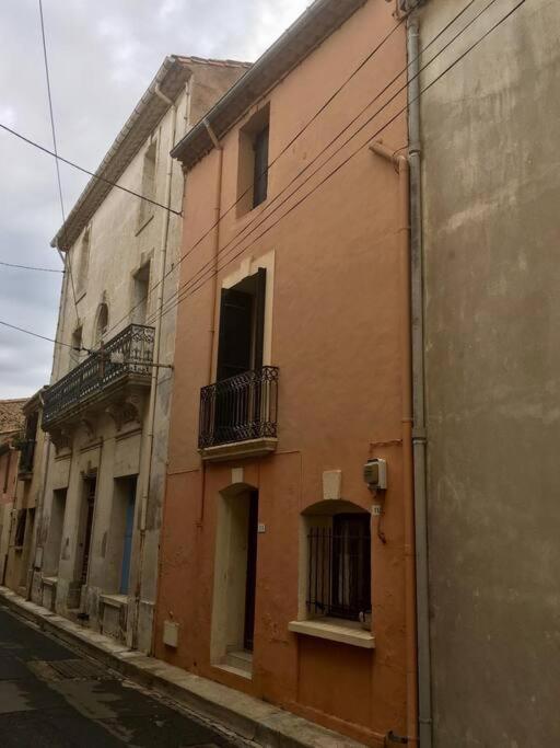 Historic French Townhouse Villa Saint-Thibery Exterior photo